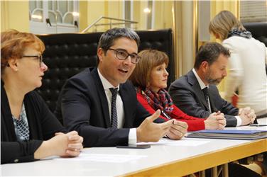 Kompatscher: "Prima Provincia d'Italia a chiudere le trattative per il contratto dei dipendenti pubblici" (Foto USP/mb)