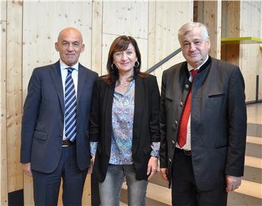 Gli assessori (da sin.) Mellarini, Palfrader e Mussner che hanno preso parte alla Giornata dei Musei del Tirolo storico ad Absam in Tirolo
