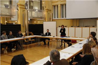 Sviluppo digitale per tutta la società: l'intervento dell'assessora Waltraud Deeg (Foto USP)