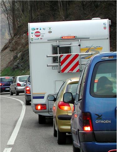 In val d'Isarco il traffico è in aumento e i Comuni chiedono risposte. Sarà creato un gruppo di lavoro per studiare possibili soluzioni