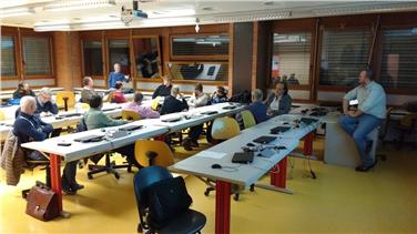 Una fase del workshop tenutosi presso la Scuola professionale "Einaudi" di Bolzano