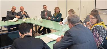 Incontro a Bolzano tra tecnici e assessori dei settori sanità e sociale. Foto USP / BF