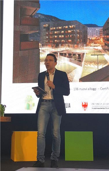 Il vicepresidente Christian Tommasini nel corso del suo intervento a "Klimahouse Sicilia 2016"