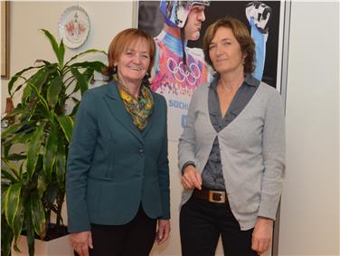 L'assessora Martha Stocker con la neo eletta presidente dell'IPL/AFI, Christine Pichler