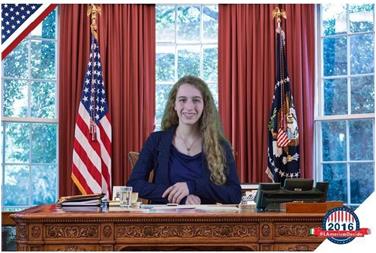 Virna Casagrande in un'immagine elaborata nell'ambito del contest #LAmericaDecide
