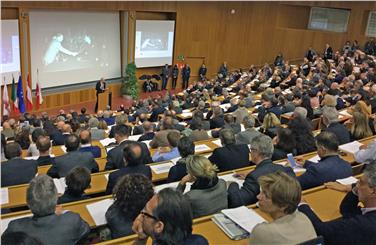 Circa 600 persone hanno partecipato al convegno (FOTO: Usp MB - www.provincia.bz.it/news)
