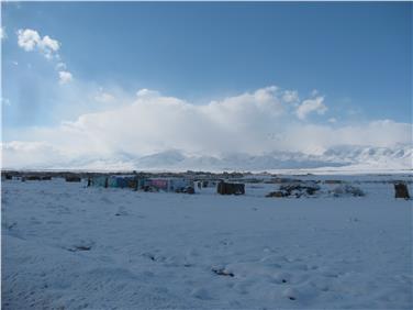 Con l'arrivo dell'inverno peggiorano sensibilmente le condizioni di vita dei rifugiati che vivono nei campi profughi di Giordania e Libano