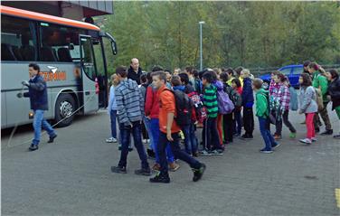 Sicuri sul bus: circa 400 fra bambini e ragazzi hanno partecipato alla lezione con gli autisti delle autolinee a Bressanone