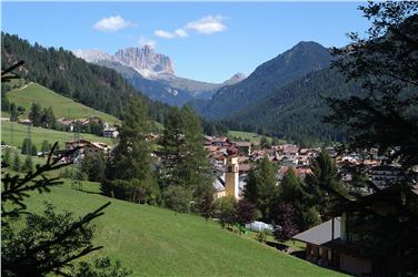 Non solo inverno: il turismo in Alto Adige "vola" anche d'estate (Foto USP)