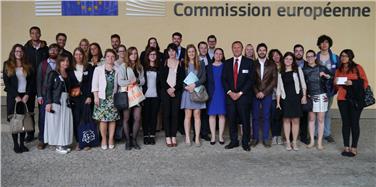 Foto di gruppo per i partecipanti alla sesta edizione dell'Alpeuregio Summer School nel 2016 (Foto USP)