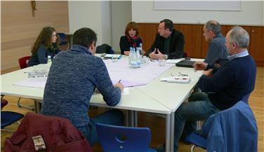 Ultimo incontro a Vandoies: l'assessora Waltraud Deeg ha concluso il tour dei 116 comuni dell'Alto Adige