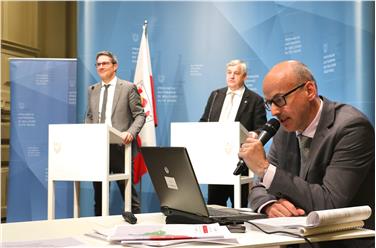 Il direttore della Ripartizione mobilità, Günther Burger, ha presentato il nuovo piano provinciale della mobilità (Foto USP/rc)