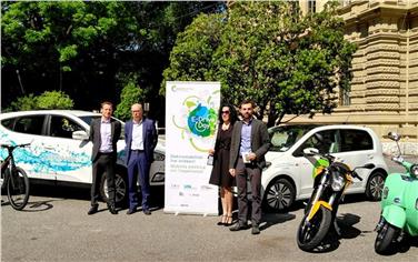 Theiner, Pagani, Valentini e Reiterer invitano a provare i veicoli elettrici (Foto san)