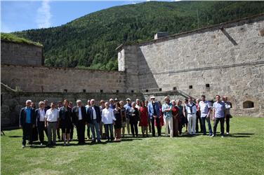 Inaugurata mostra su arte contemporanea dell’Alto Adige: artisti e autorità (Foto: Ripartizione Musei)
