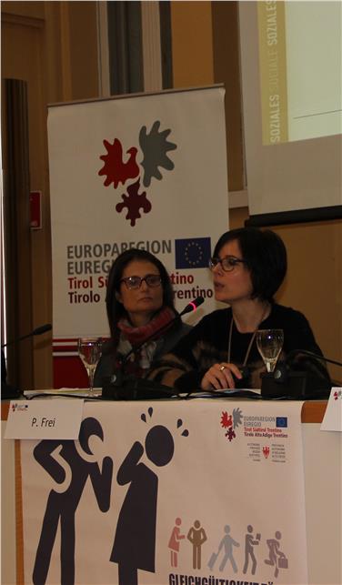 Alessia Brunetti e Petra Frei hanno illustrato la situazione in Alto Adige in merito alal violenza sulle donne - Foto: USP/ep